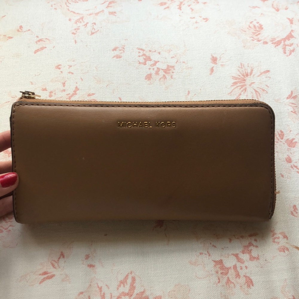 Michael Michael Kors Jet Set Continental Wallet